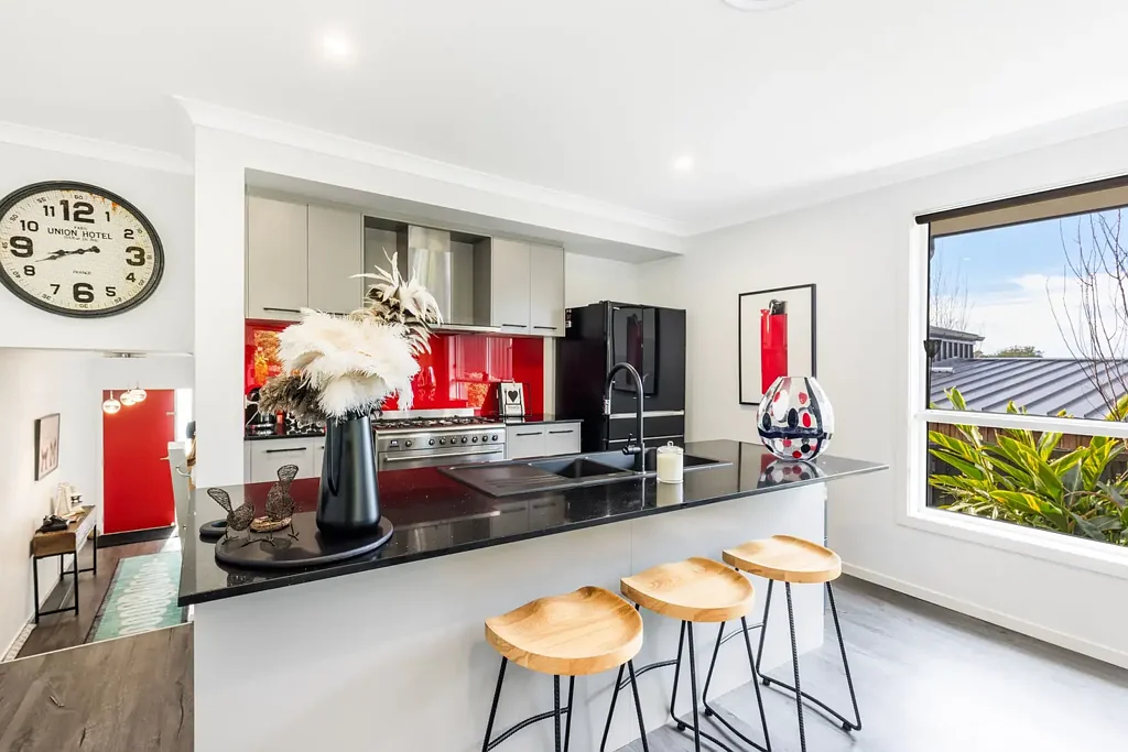Berry 4ਬੈੱਡਰੂਮ Exceptional home offering comfort, style, and convenience.
