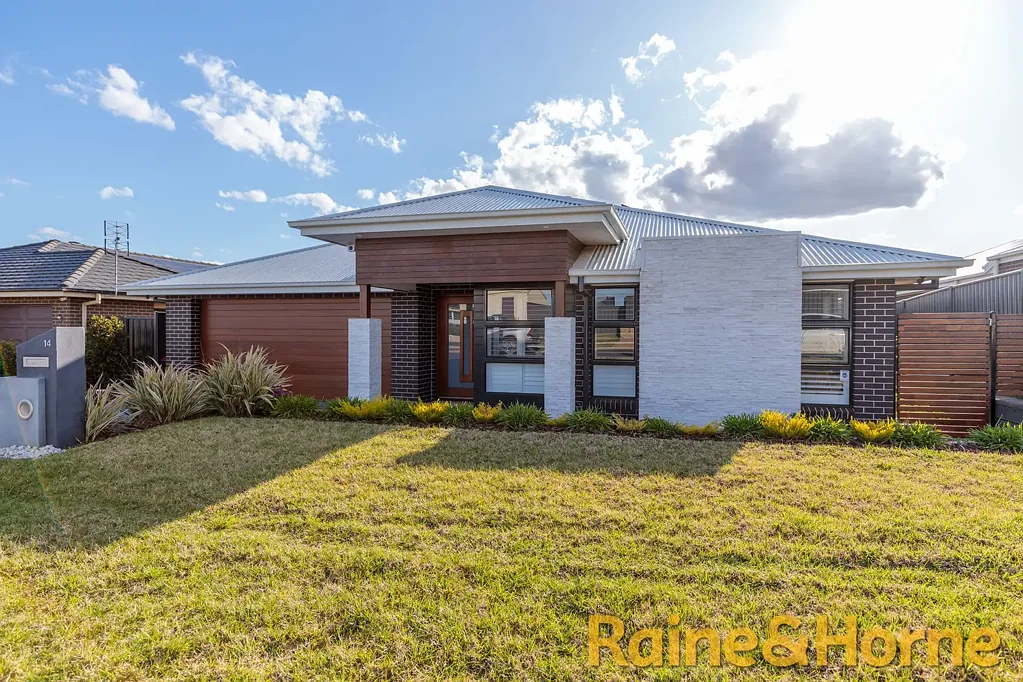 Large Executive Style Home
