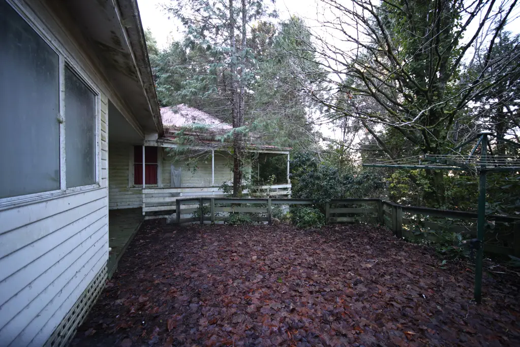 Queenstown 5Zimmer Charming 5-Bedroom Restoration Project Amidst Lush Vegetation!