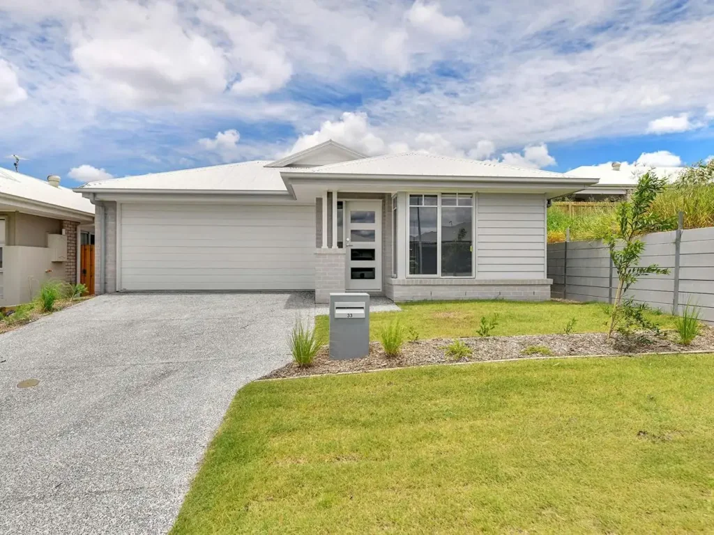33 Mount Mitchell Street, Park Ridge, QLD 4125
