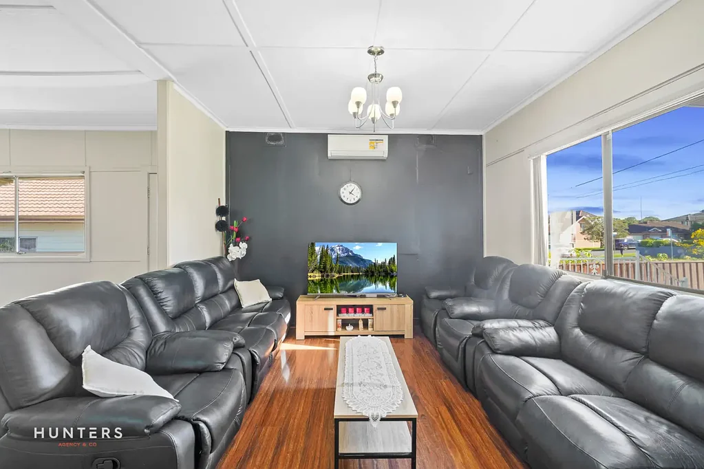 Holroyd 3房  Endless Potential on 696 sqm in a Prime Location