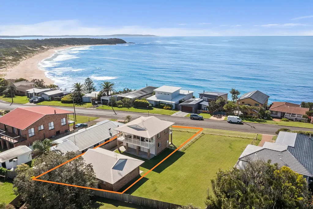 Manyana 4 Slaapkamer PANAROMIC COASTAL VISTAS AND VERSATILE LIVING