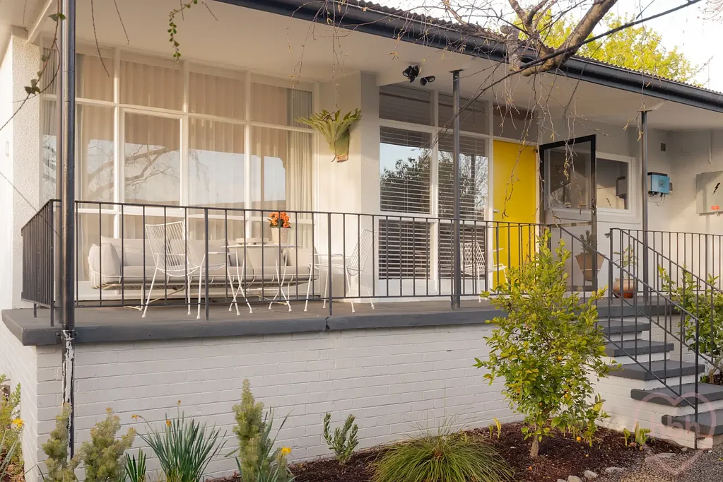 35 Mackennal Street, Lyneham, ACT 2602