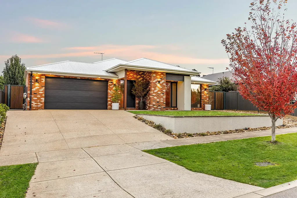 13 Bella Vista Place, Romsey, VIC 3434