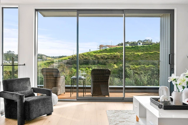 10 Tikati Rise, Long Bay, North Shore City