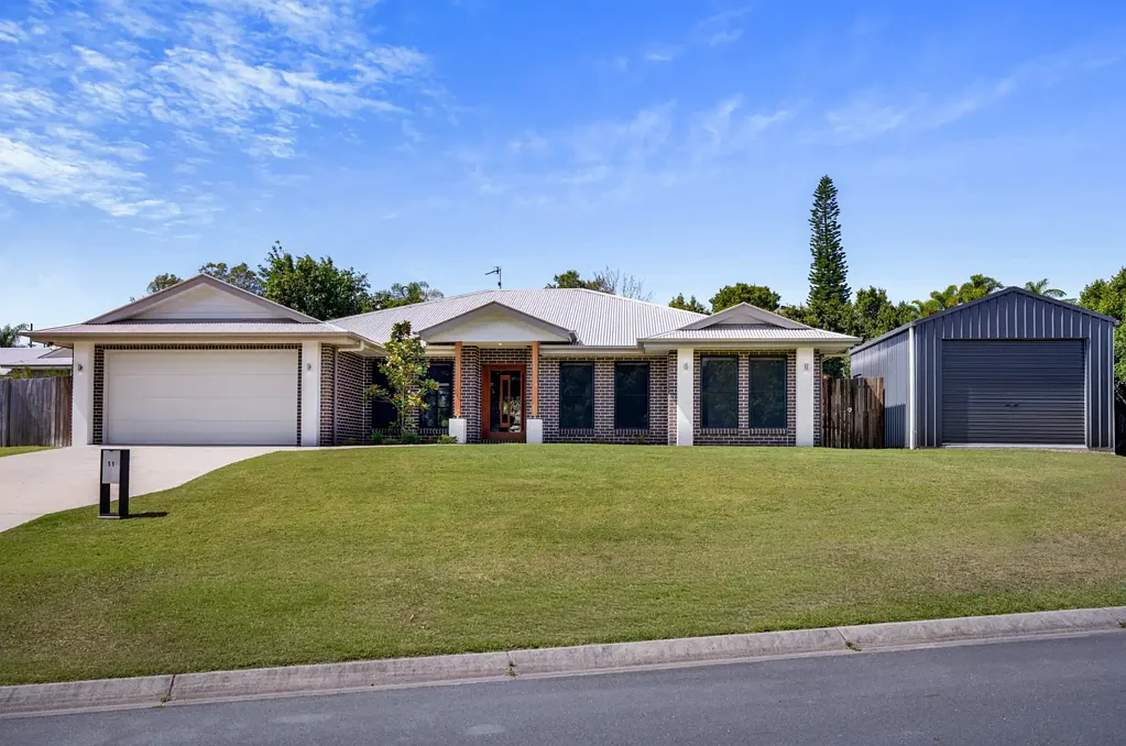 11 Gardenia Court, Southside, QLD 4570