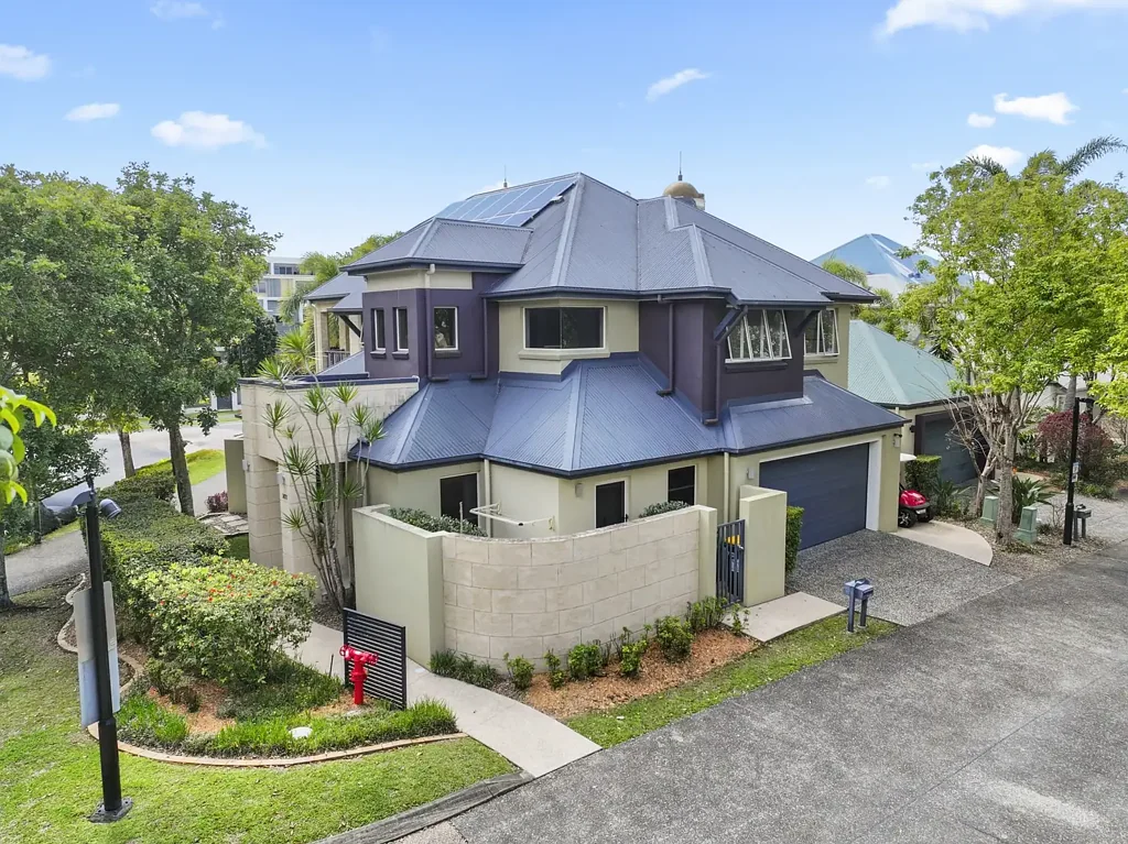 3071 Quay South Drive, Carrara, QLD 4211