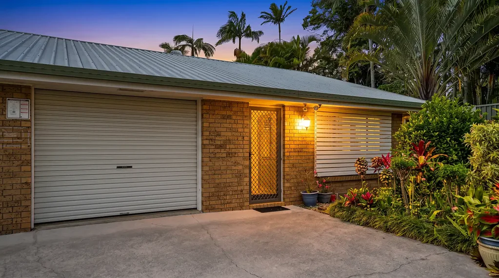 Margate 2 Bedroom Low-set Bayside Living Just 400m from the Waterfront