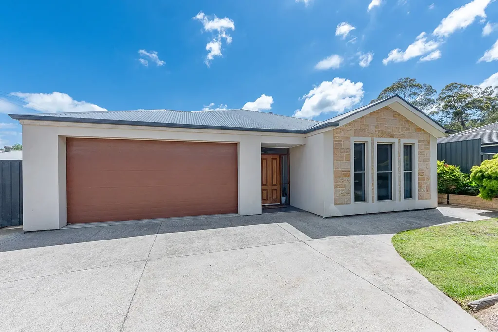 Lovely Family Home in Loberthal