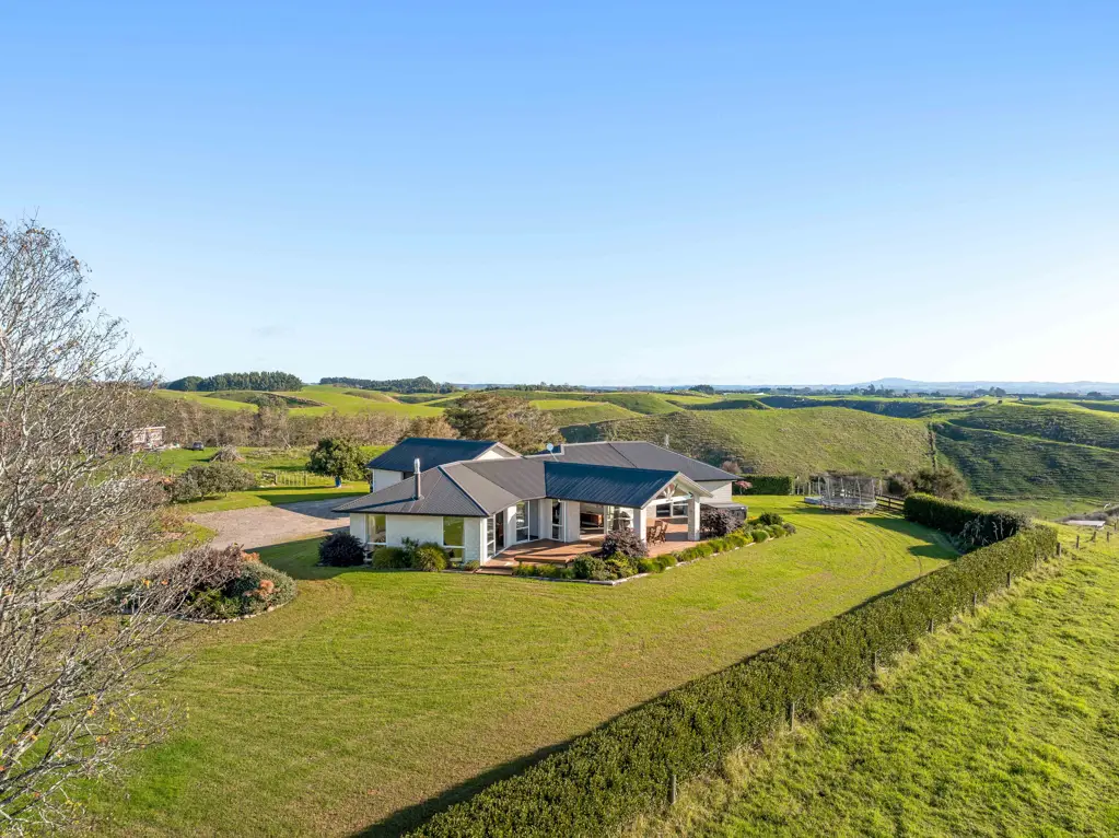 Pongakawa 4 Bedroom Lifestyle Family Home with Views