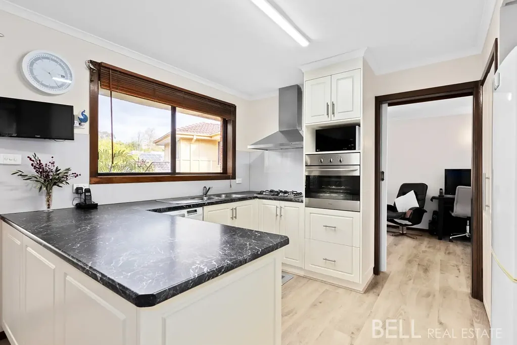 Kilsyth 4 Bedroom Room to Grow, Flexible Living, Sweeping Views. This Elevated Gem has it all.