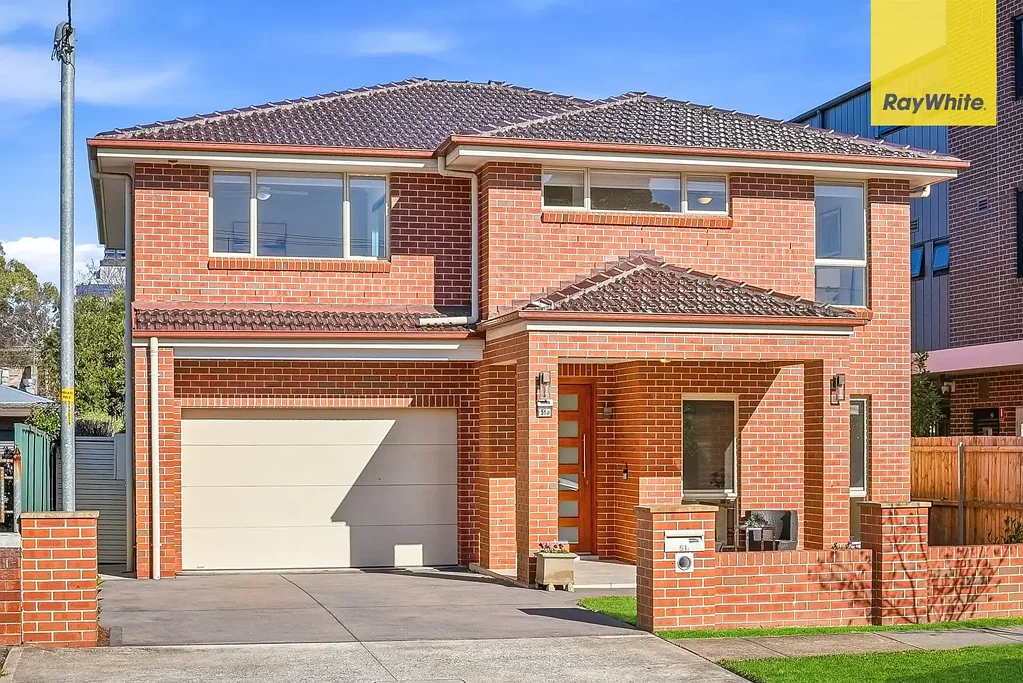 North Parramatta 5Zimmer Contemporary Family Home with Dual-Level Living