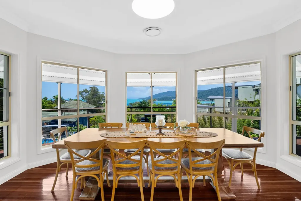 Airlie Beach 8房  Urgent Sale Required – Clear Instructions to Sell