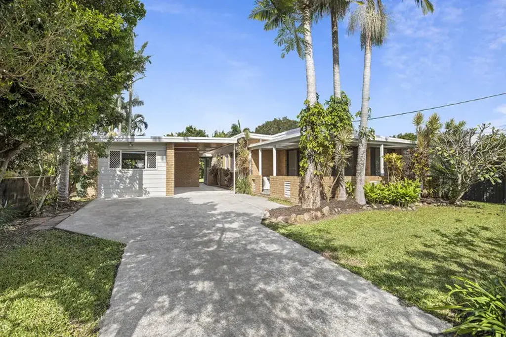 60 Sixteenth Ave, Sawtell, NSW 2452