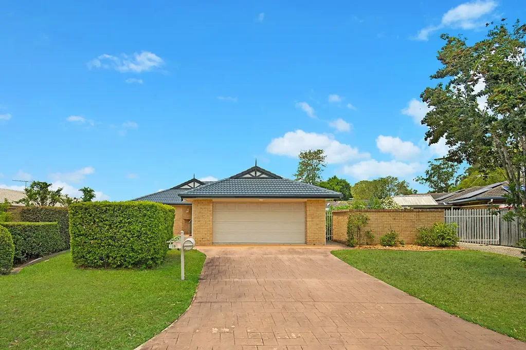 18 Crozier Crescent, Meadowbrook, QLD 4131