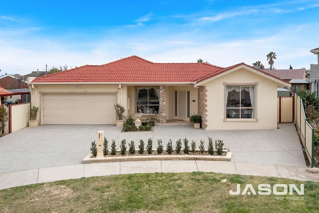 11 Urquhart Court, Greenvale, VIC 3059