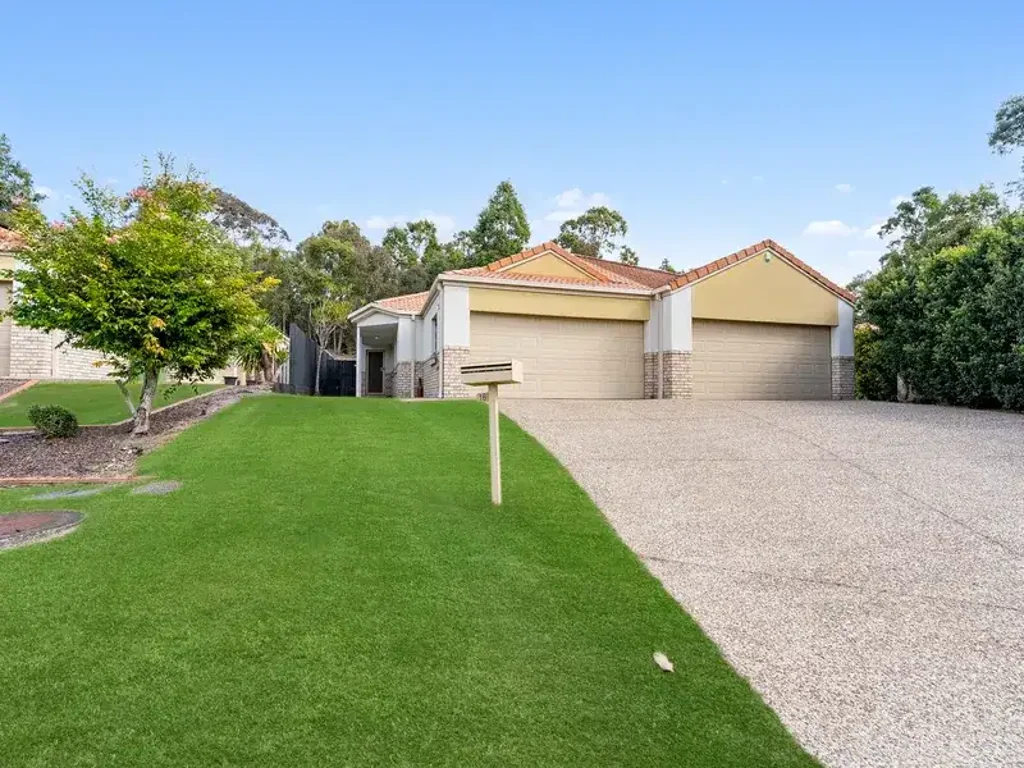 Cosy and Quite Cul- d - Sac 3 Bed 2 Bath 2 Car In an Elite Area