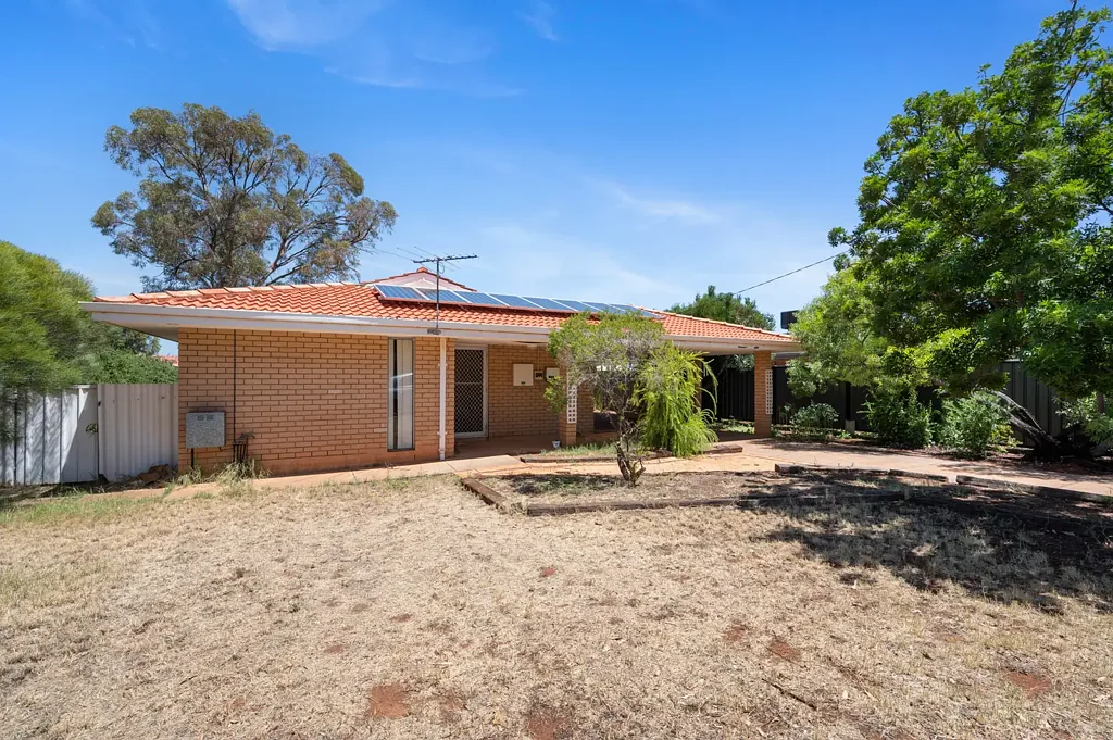 35 Shaw Street, West Lamington, WA 6430