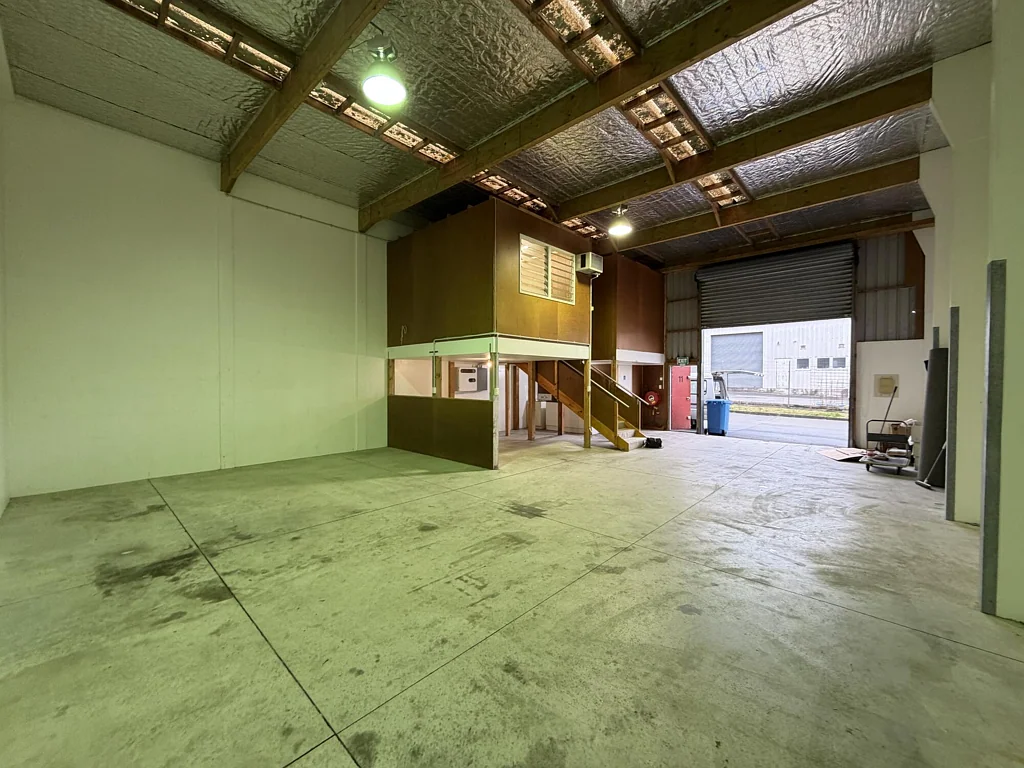 East Tamaki Tidy warehouse with mezzanine offices