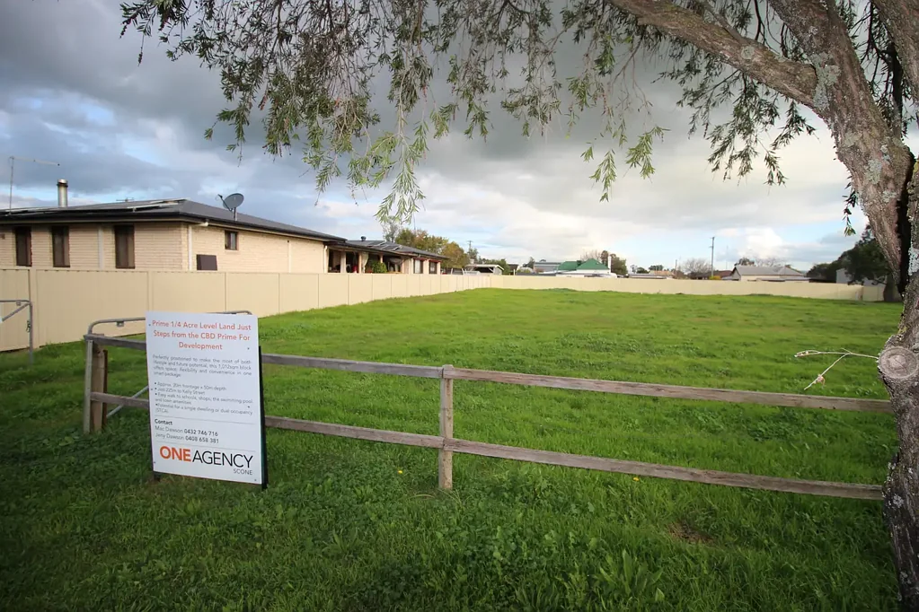 Scone  Prime 1/4 Acre Level Land Just Steps from the CBD Prime For Development