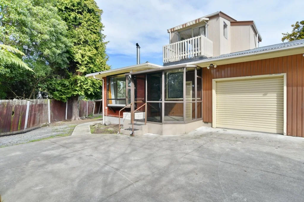 4/17 Bond Street, Waltham, Christchurch City
