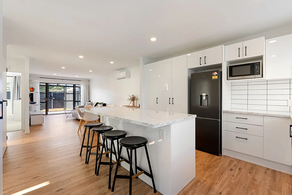Miramar 2ਬੈੱਡਰੂਮ RENOVATED, SUN-FILLED & READY TO ENJOY
