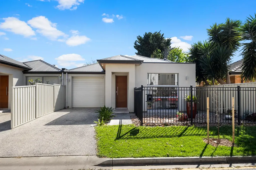 Henley Beach South 3Kwarto Effortless Coastal Living in the Heart of Henley South