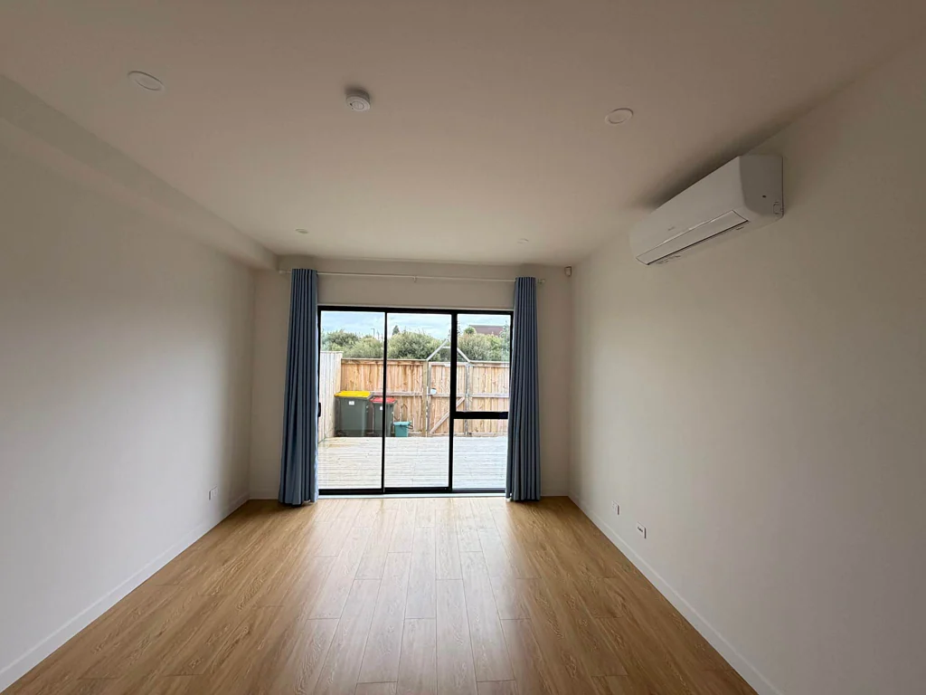 Stylish Near-New Townhouse – Modern Comfort & ...