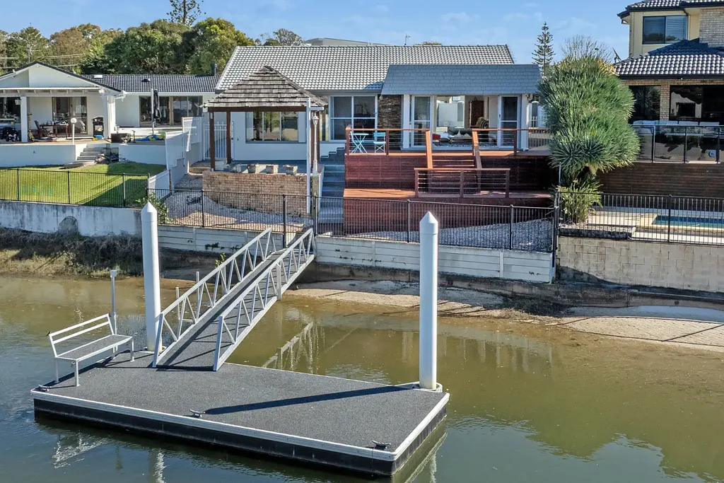 Broadbeach Waters 4Kwarto North-East Waterfront Living, Bridge-Free to Main River