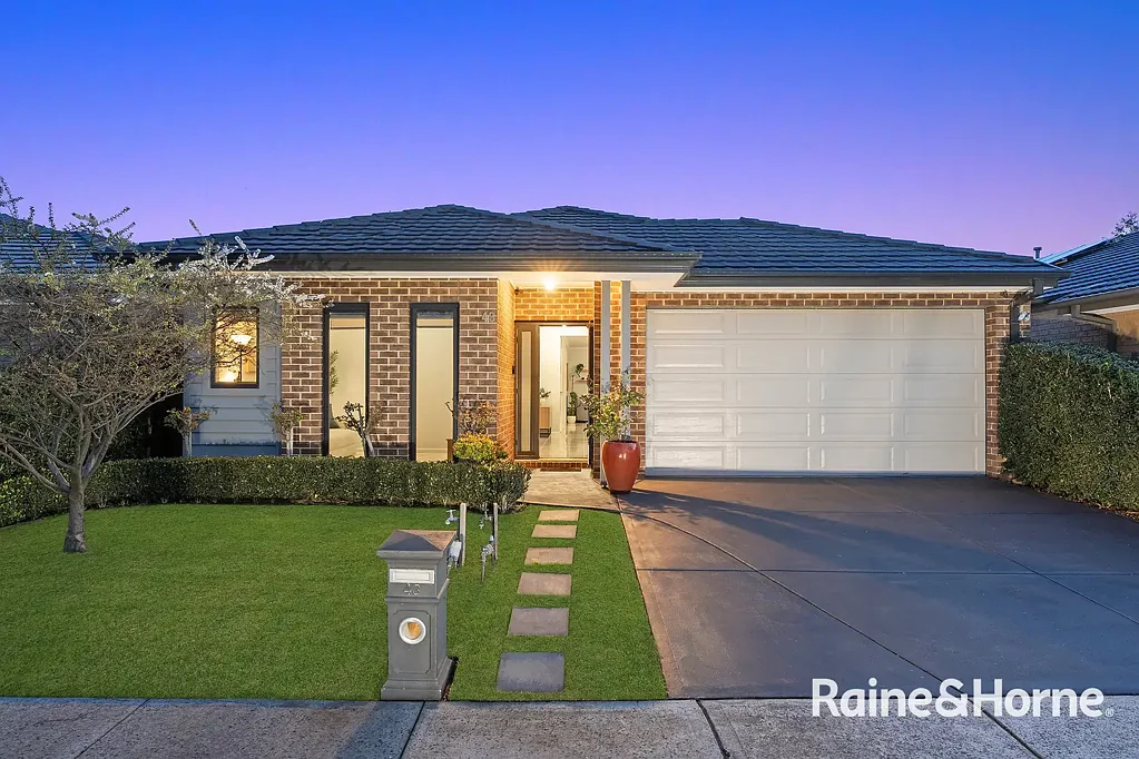 Cranbourne East 4Kwarto Beautiful Family Home in a Fantastic Lifestyle Location