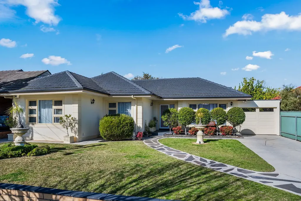 17 Raffles Crescent, Plympton, SA 5038