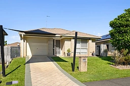 11 Trillers Avenue, Coomera