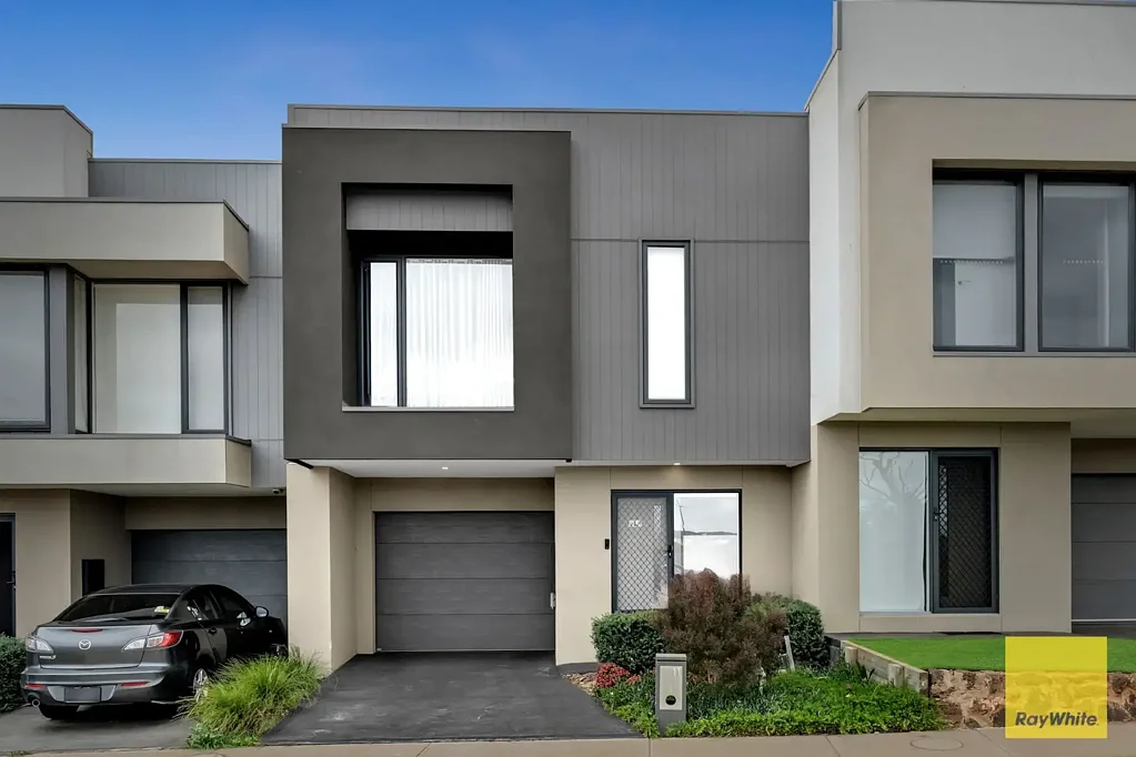 Truganina 3ਬੈੱਡਰੂਮ Charming Family Home in the Heart of Truganina !!