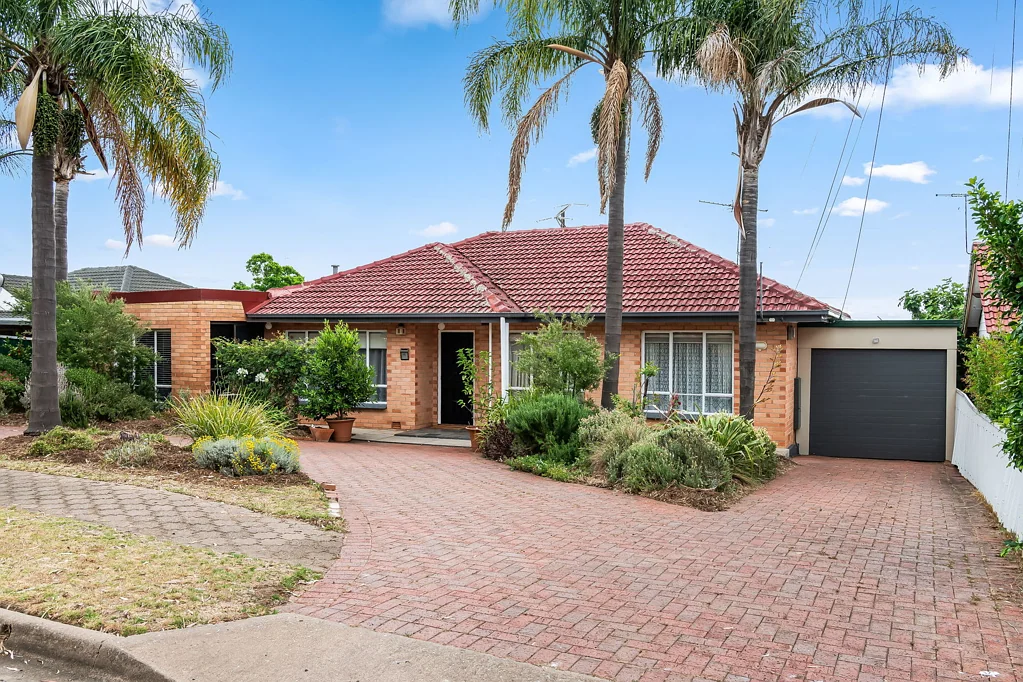 11 McMahon Avenue, Para Hills, SA 5096