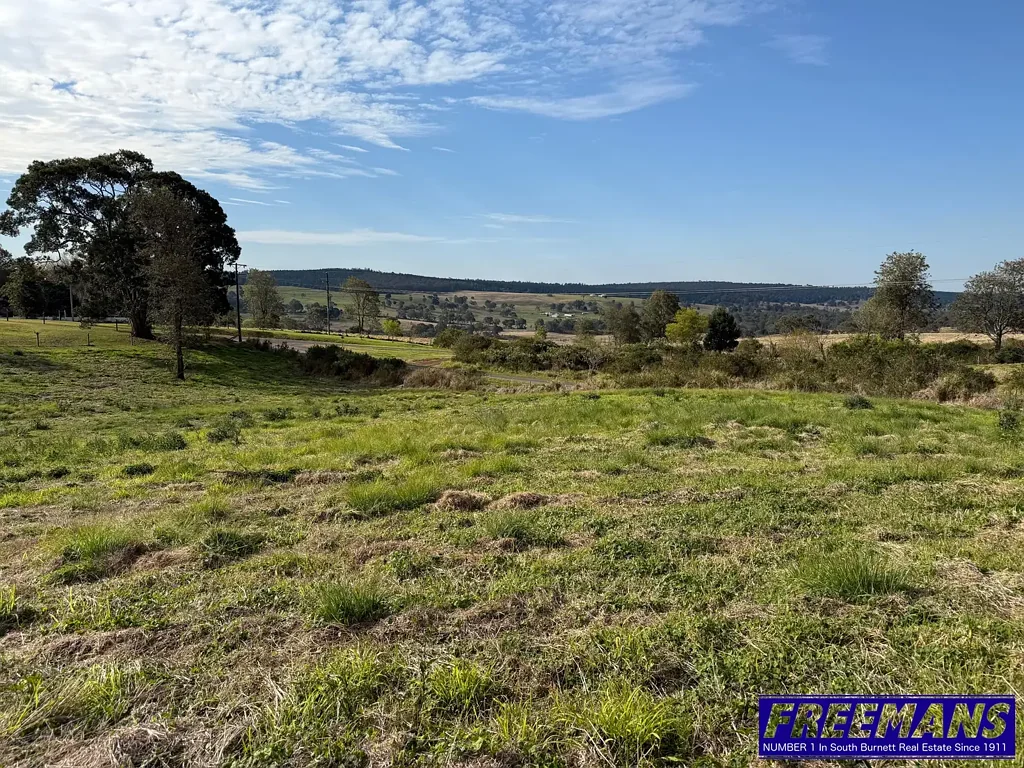 Upper Yarraman 2 Acres with Post Card Rural View