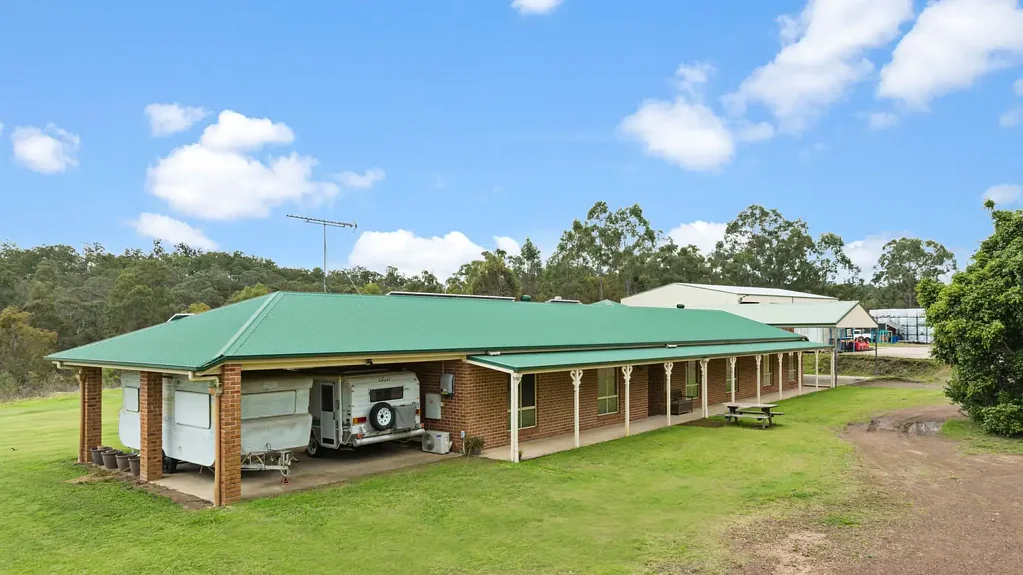 Biarra 6ห้องนอน Executive Homestead on 150 Private Acres