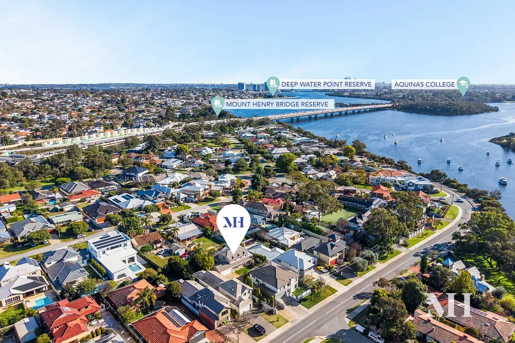 Brentwood 4Kwarto A Standout Riverside Family Home in the Rossmoyne Senior High School Zone