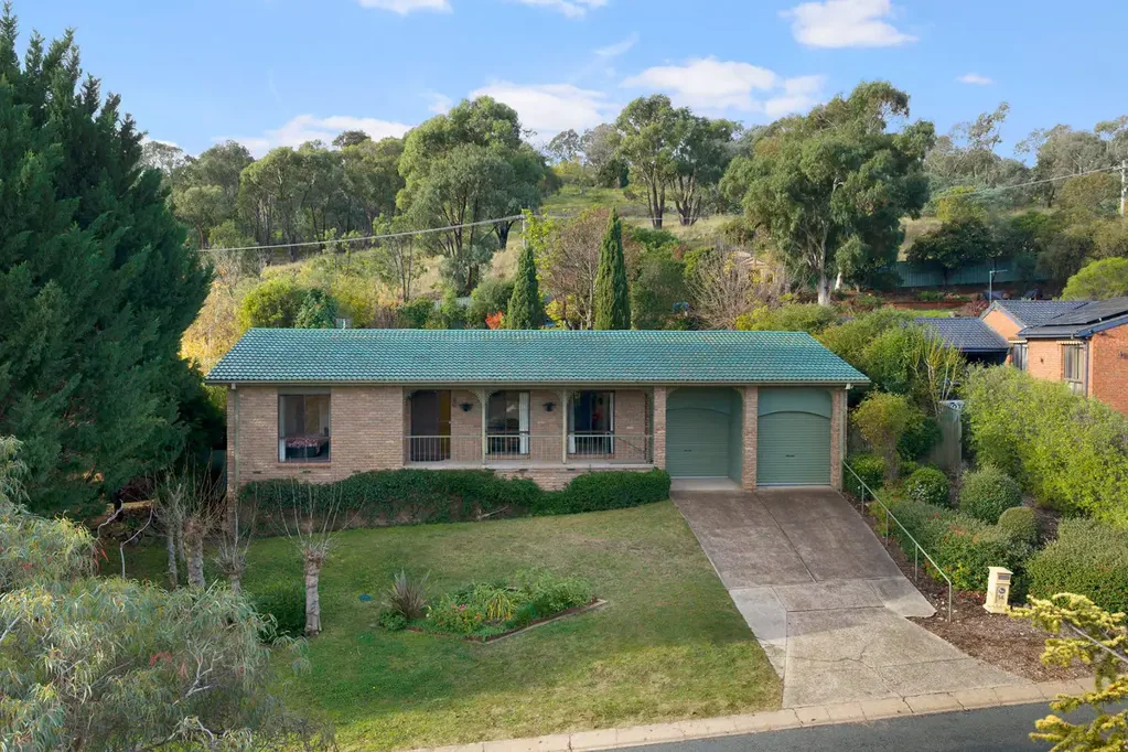 Chisholm 4ห้องนอน Botanical Family Sanctuary Backing Simpsons Hill