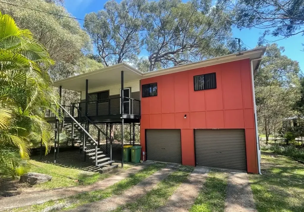 Great Location with shed Space