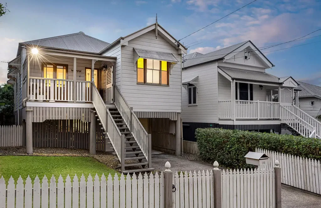 Norman Park 3Kwarto Charming Replica Queenslander Living in Sought-After Norman Park