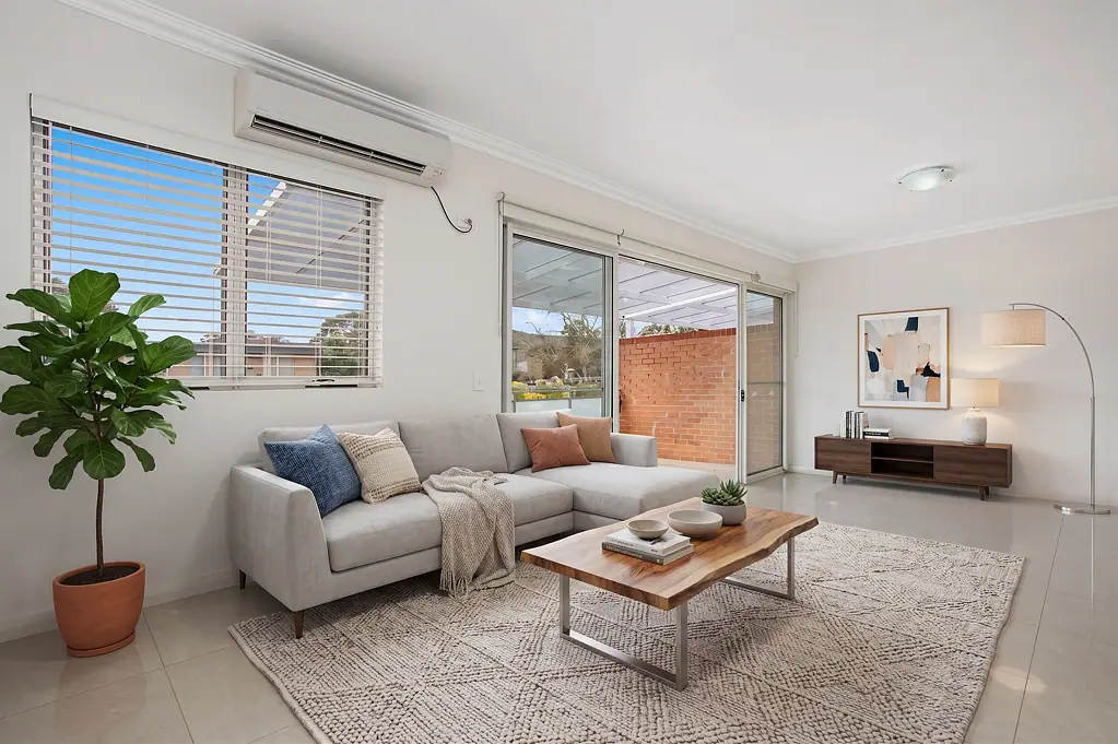 Top Floor Apartment in Sought After Location