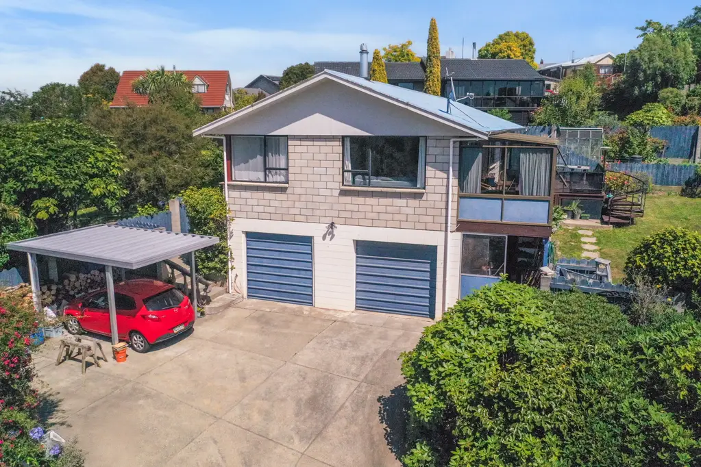 Highfield 4침실 Four Bedrooms, Sunshine & Plenty of Parking