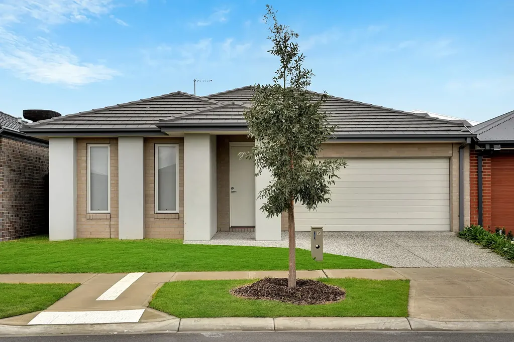 Family Home in Beveridge!