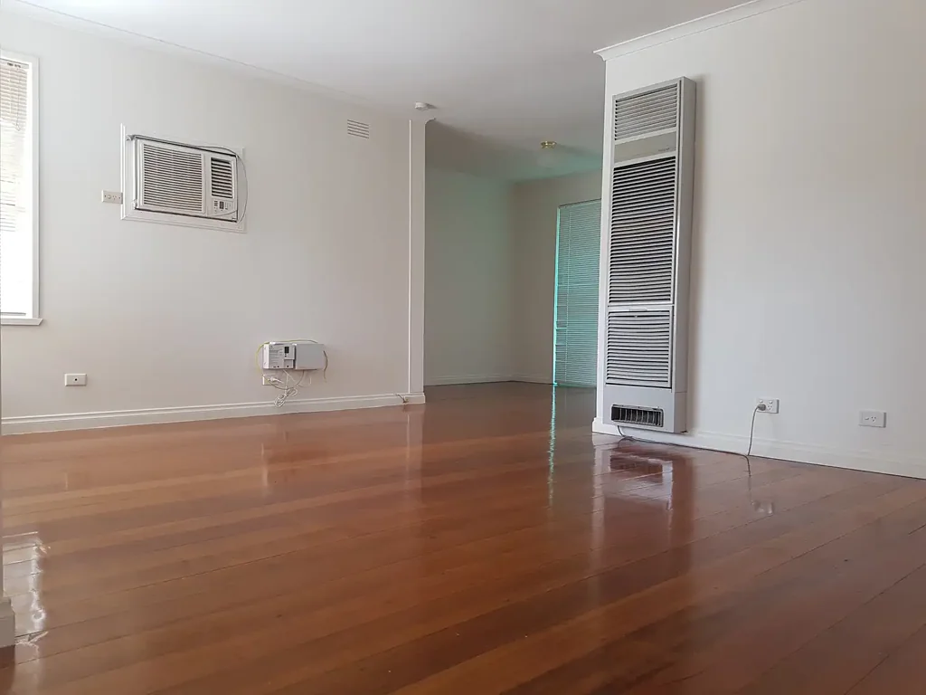 CENTRALLY LOCATED 3 BEDROOM HOME