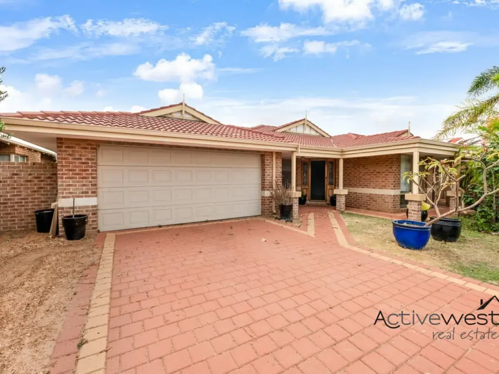 Wandina 4 Bedroom Superb quality home.