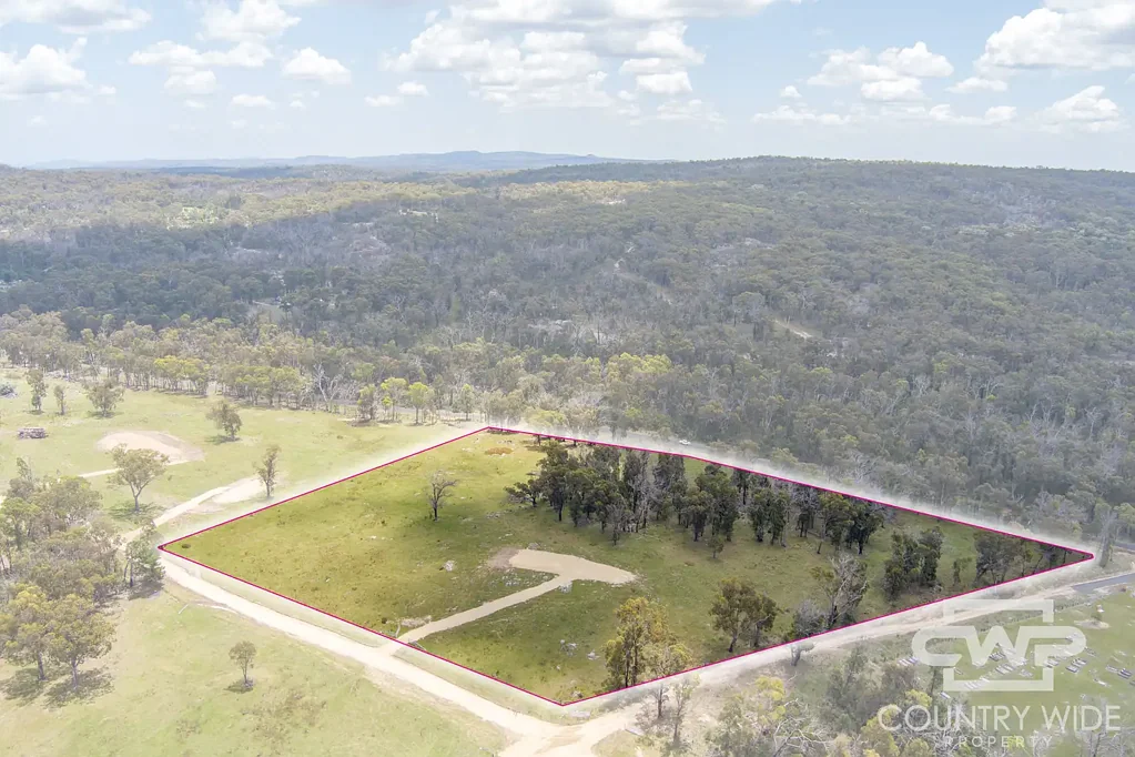 Torrington  Beautiful 10 Acres – Fully Fenced & With Building Entitlement