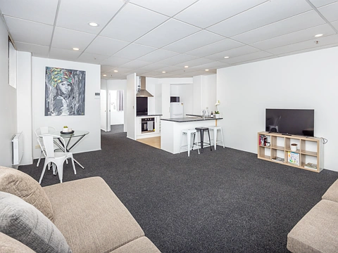 Hamilton Central 2房  Priced to Sell! Stylishly Renovated