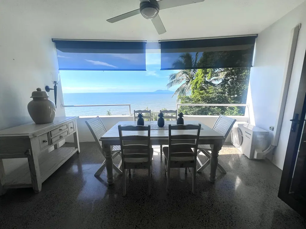 Coastal Living at Its Best – Yorkeys Knob Gem