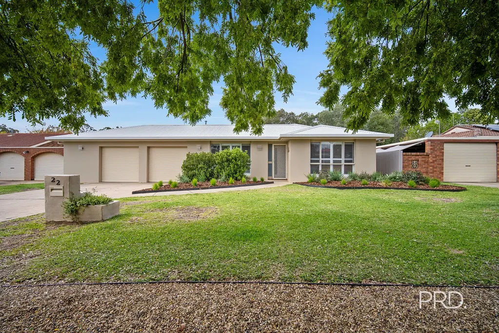 22 Karoom Drive, Glenfield Park, NSW 2650