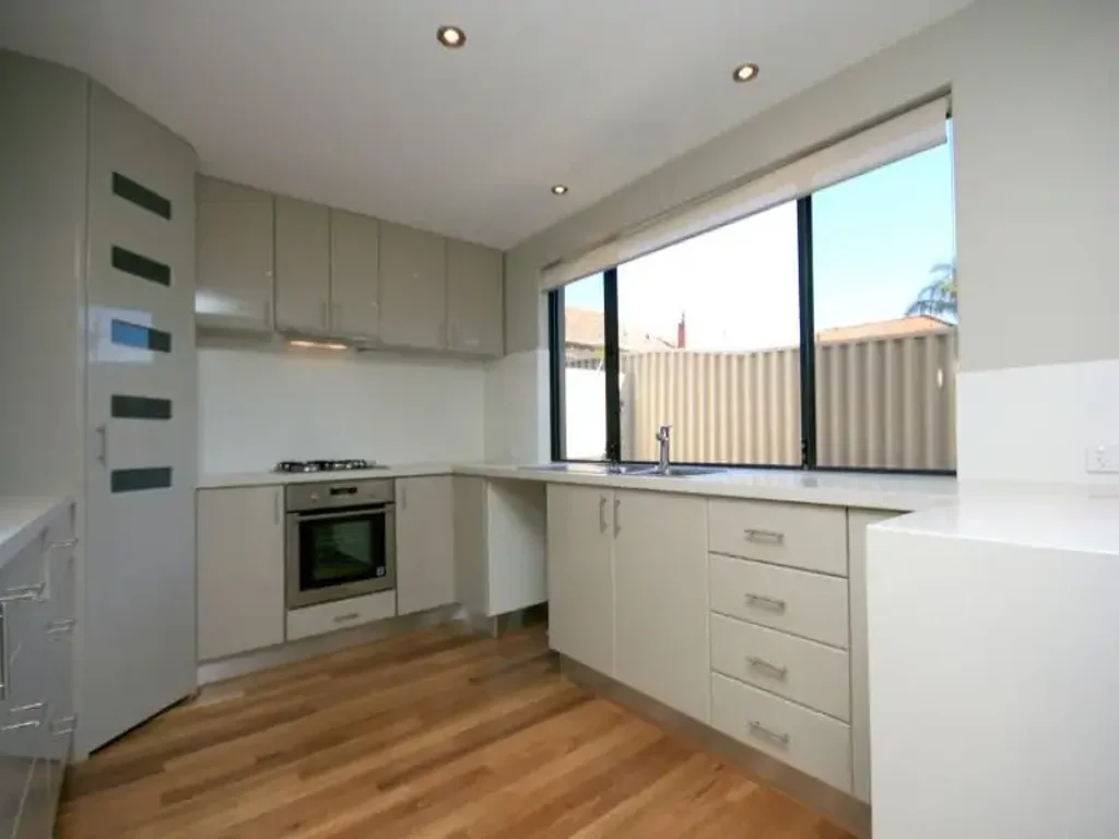 EXECUTIVE 2 STOREY HOME
